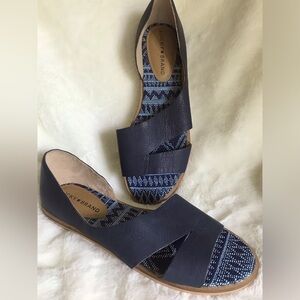 NWOT Lucky Brand  Navy Blue Leather ‘Felicitas’ Slip-On Sandals Women’s Sz 9